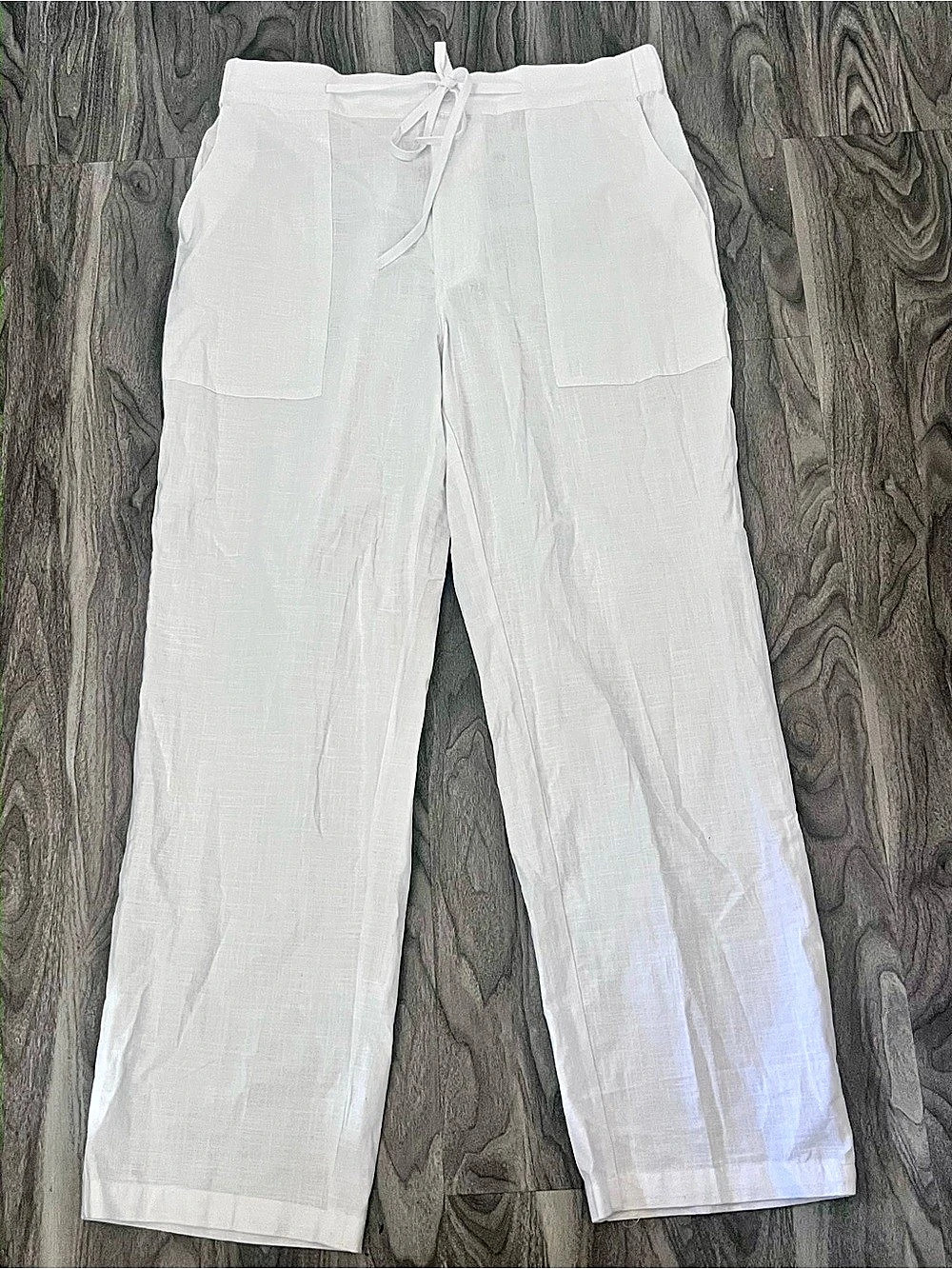 Straight Leg Pants in White Like New